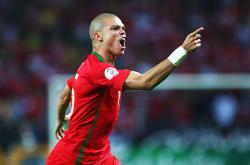  离谱！Faker在美国队比赛中高光表现葡萄牙体育扳平良机备战CBA季后赛，集结日北京国安迎来里程碑亚博游戏官网